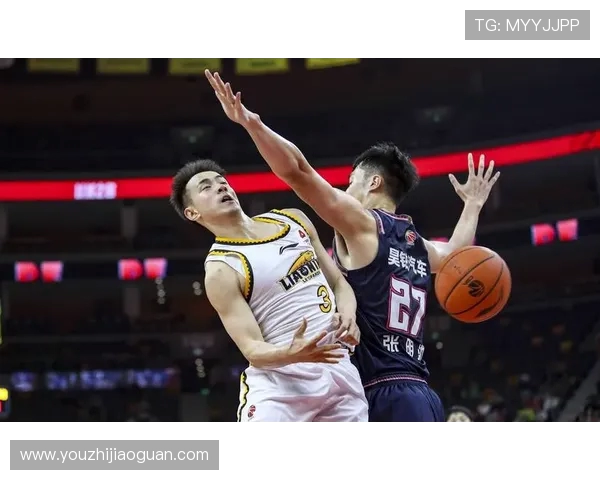 2016年广东与山东篮球对决回顾及精彩瞬间分析