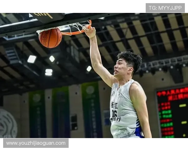 余嘉豪的成长之路:从少年篮球梦到职业赛场的辉煌历程